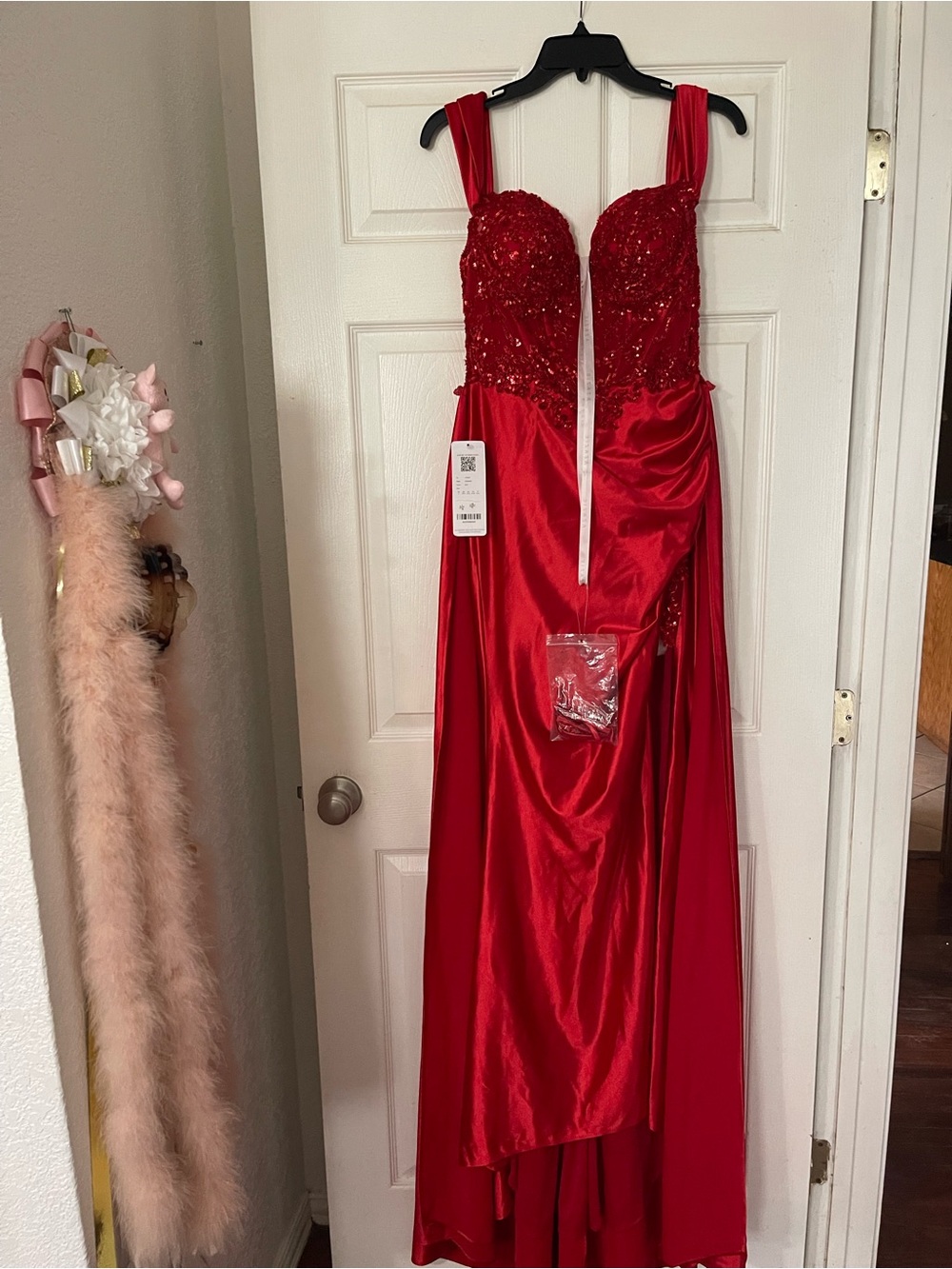 Rowane Red Corset Rhinestone Sheer Lace Evening dress - Picture 11 of 12